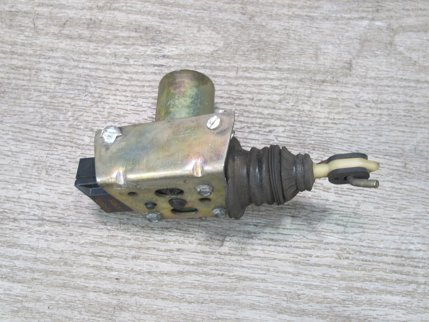 84-93 Chevrolet Corvette C4 Right Door Central Lock Actuator Motor OEM