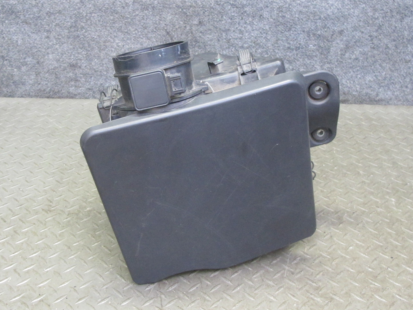 01-02 BMW E46 330i 330ci M54 Air Intake Cleaner Filter Box w MAF Sensor OEM