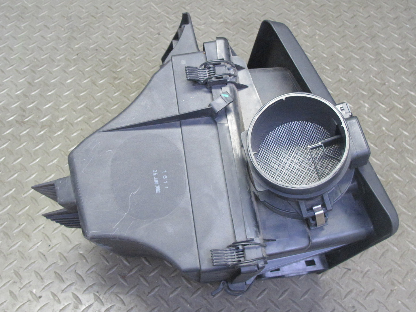 01-02 BMW E46 330i 330ci M54 Air Intake Cleaner Filter Box w MAF Sensor OEM