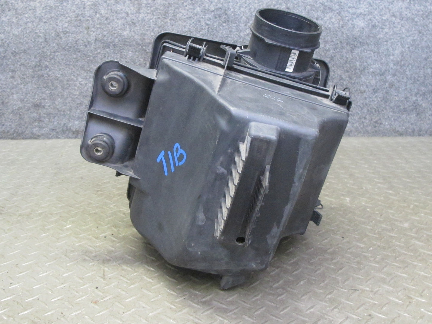 01-02 BMW E46 330i 330ci M54 Air Intake Cleaner Filter Box w MAF Sensor OEM