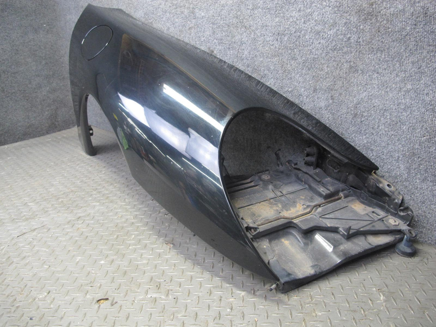 2001-2005 Porsche 911 996 Front Right Passenger Side Fender Panel Shell Cover
