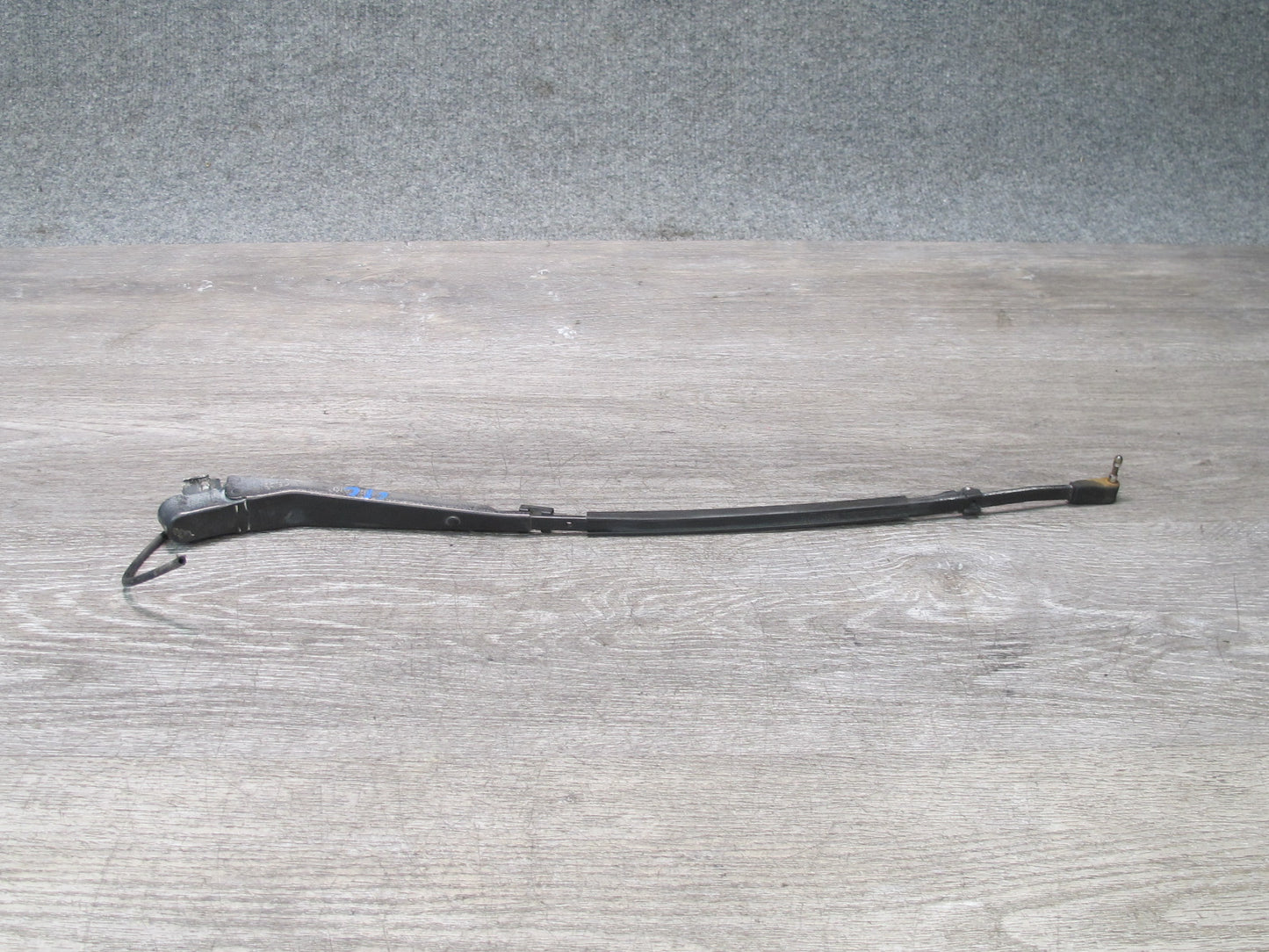 84-94 Chevrolet Corvette C4 Set of 2 Front Left & Right Windshield Wiper Arm OEM