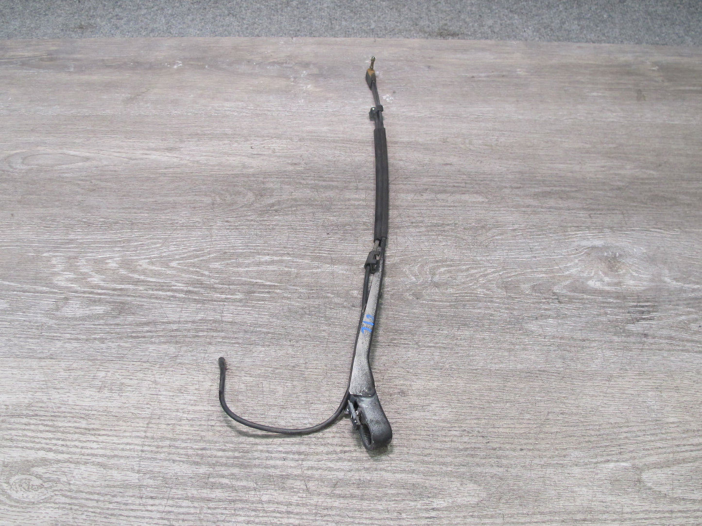 84-94 Chevrolet Corvette C4 Set of 2 Front Left & Right Windshield Wiper Arm OEM