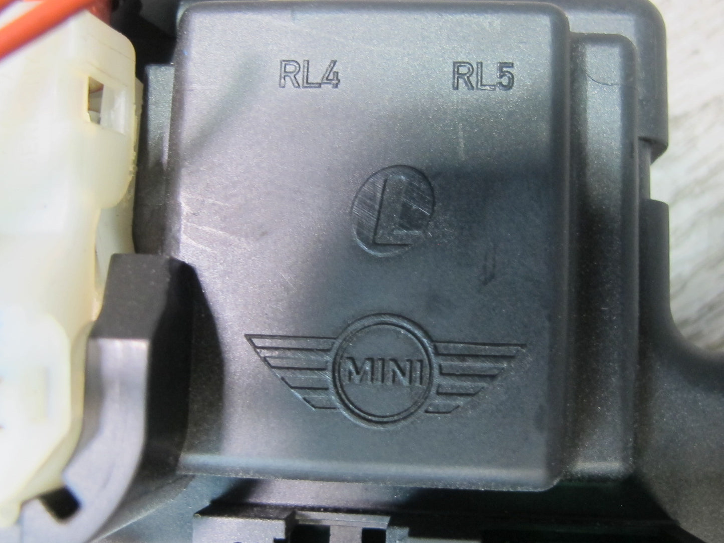 11-13 Mini Cooper R60 Countryman Interior Fuse Relay Box Module 9809381 OEM