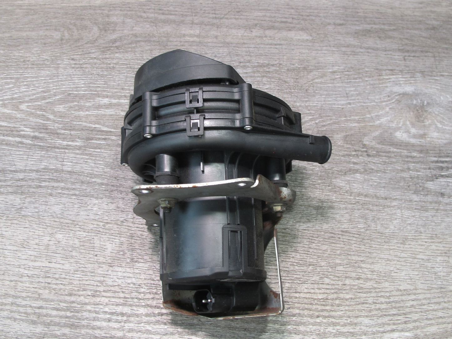 01-06 BMW E46 330ci 3-SERIES Secondary Air Injection Smog Pump 7553056 OEM