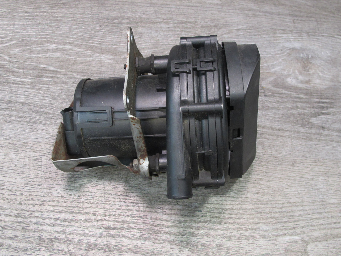 01-06 BMW E46 330ci 3-SERIES Secondary Air Injection Smog Pump 7553056 OEM