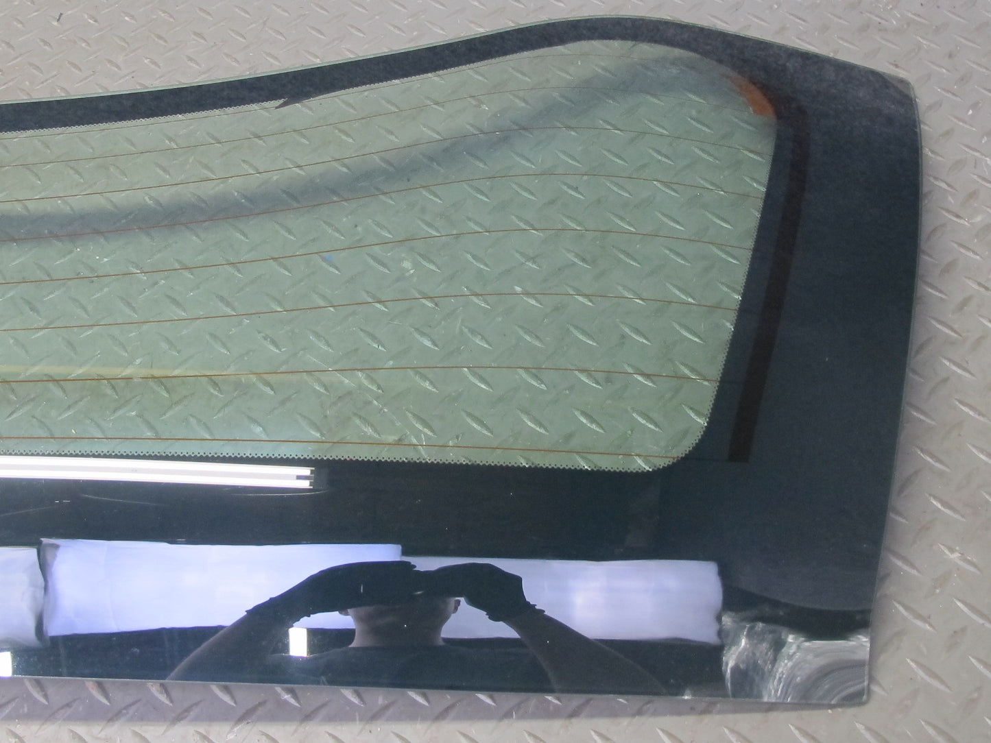 99-01 Isuzu Vehicross Rear Tailgate Trunk Gate Glass Window OEM