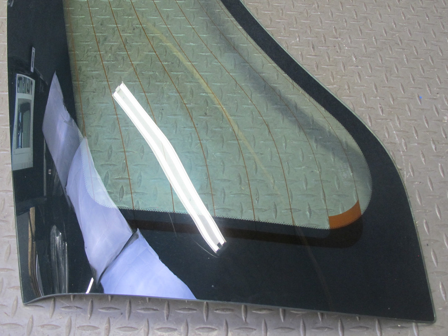 99-01 Isuzu Vehicross Rear Tailgate Trunk Gate Glass Window OEM