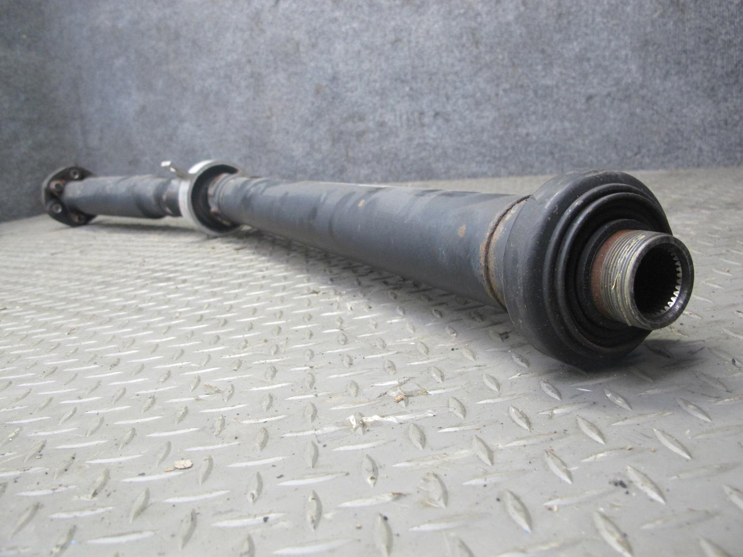 2010-2018 BMW E71 E72 F15 F16 X5 X6 AWD Rear Drive Shaft Driveshaft 7589129 OEM