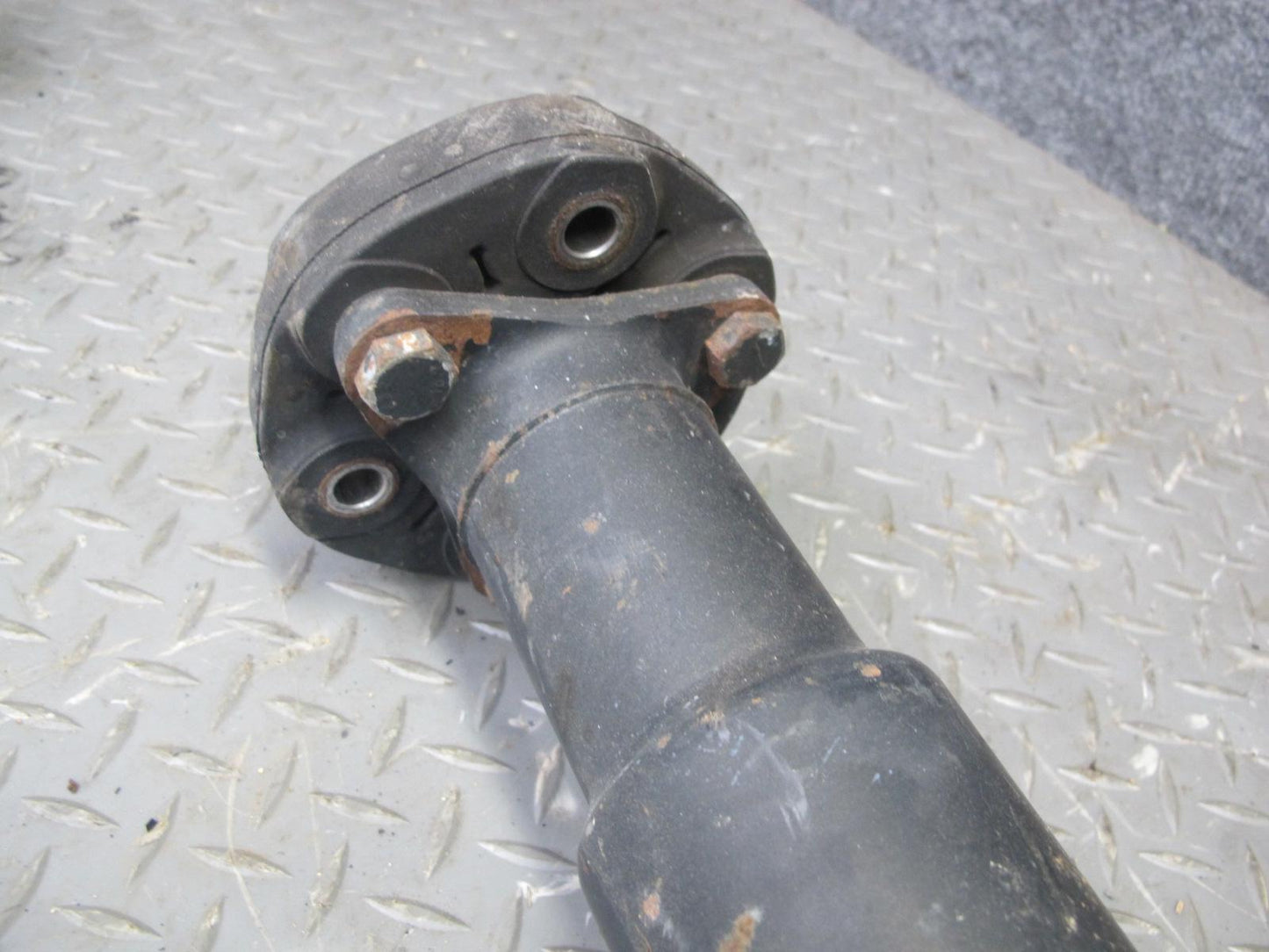 2010-2018 BMW E71 E72 F15 F16 X5 X6 AWD Rear Drive Shaft Driveshaft 7589129 OEM