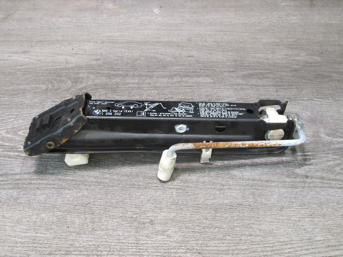 01-06 BMW E46 330i 3-SERIES Emergency Spare Tire Lift Jack 1096202 OEM