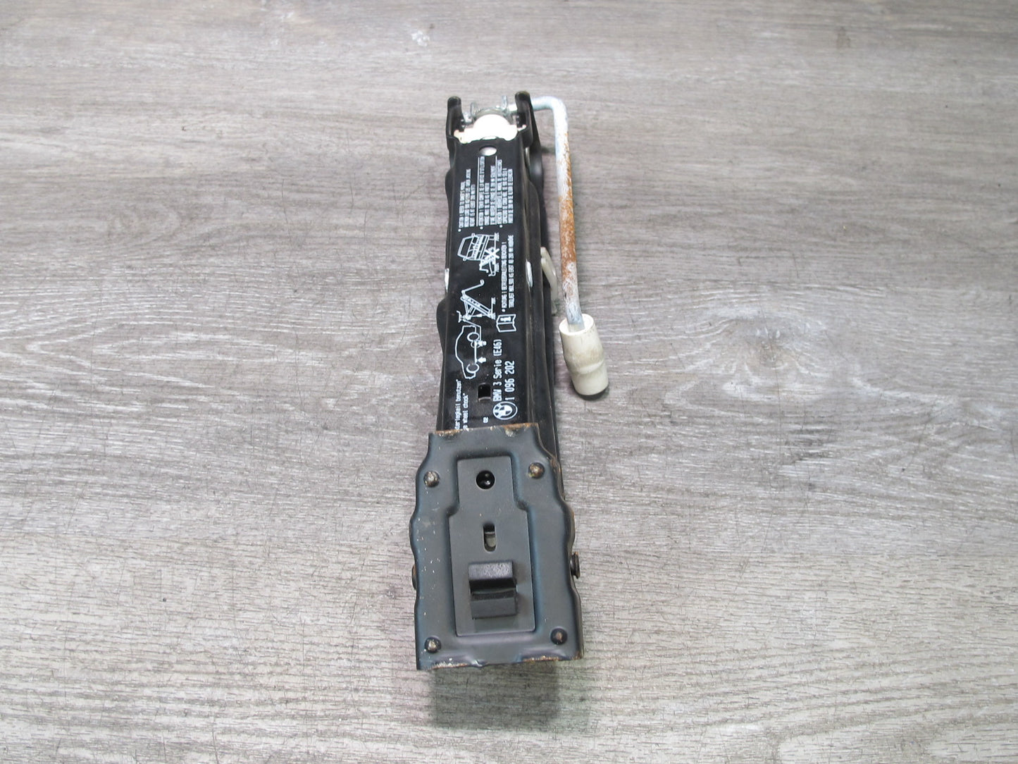 01-06 BMW E46 330i 3-SERIES Emergency Spare Tire Lift Jack 1096202 OEM