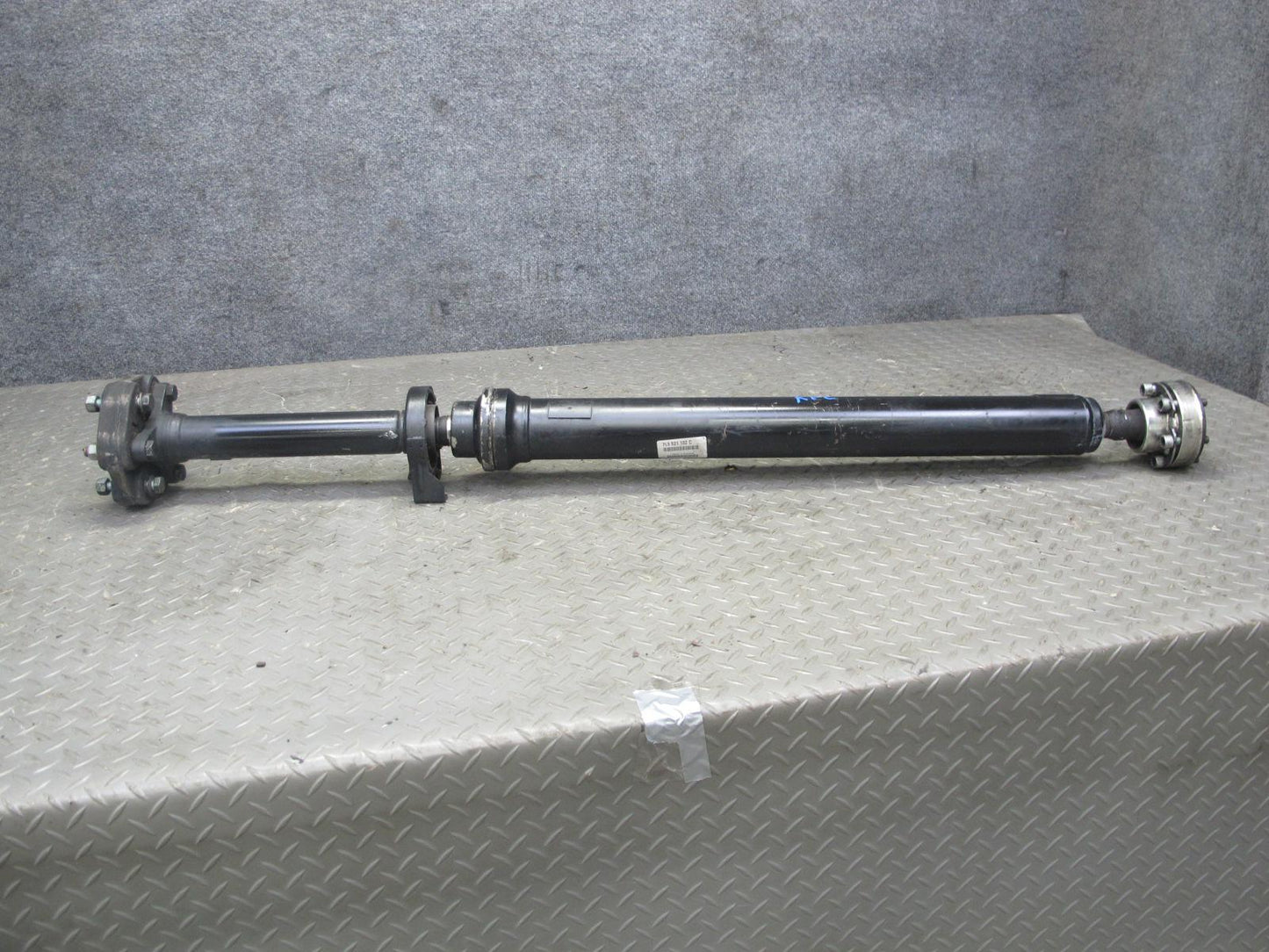 2003-2006 Porsche Cayenne 955 Turbo AWD Rear Driveshaft Drive Shaft 7L5521102C