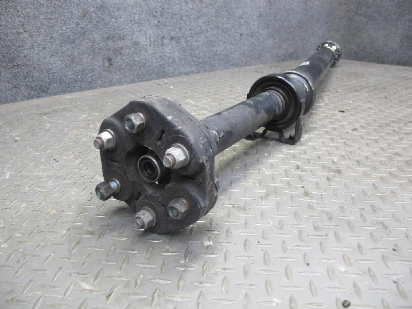 2003-2006 Porsche Cayenne 955 Turbo AWD Rear Driveshaft Drive Shaft 7L5521102C