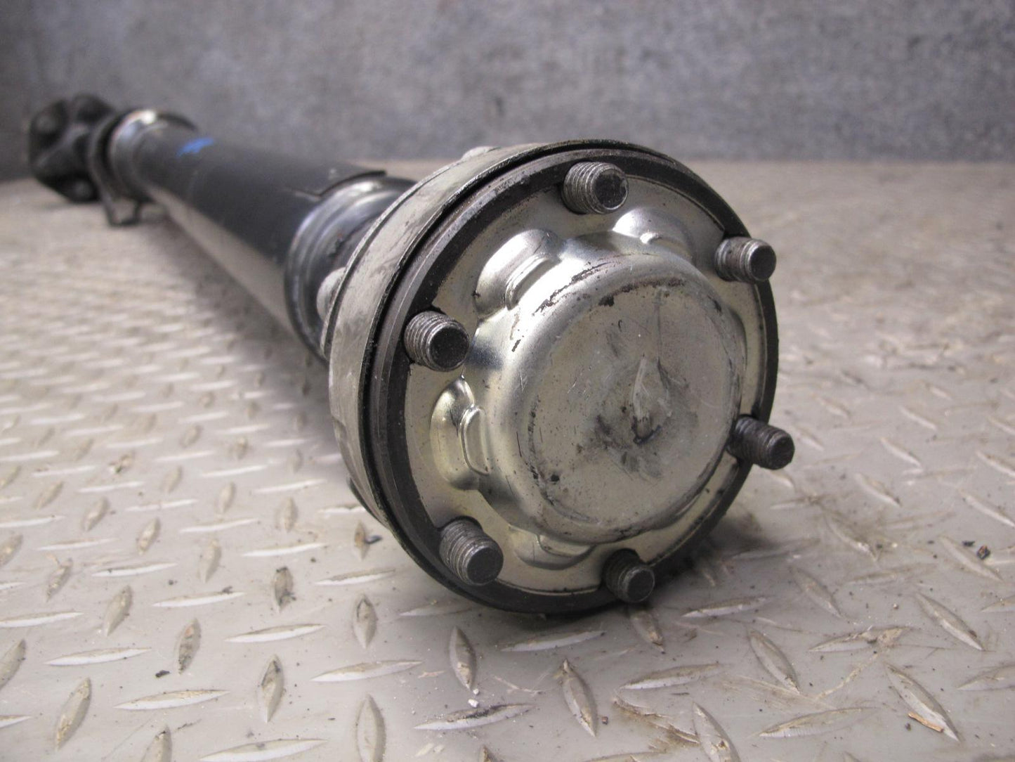 2003-2006 Porsche Cayenne 955 Turbo AWD Rear Driveshaft Drive Shaft 7L5521102C
