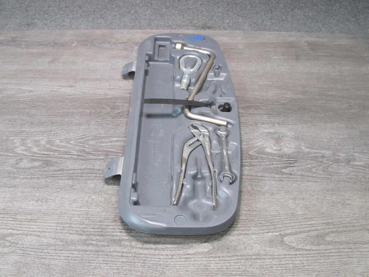 01-06 BMW E46 330ci Convertible Spare Tire Wrench Tool KIT Case OEM