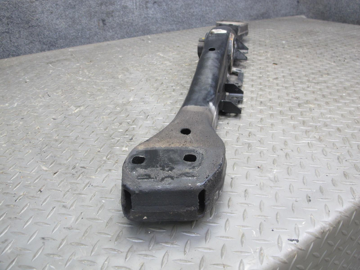 2003-2006 Porsche Cayenne 955 Transmission Crossmember Mount Support 7L0399227B