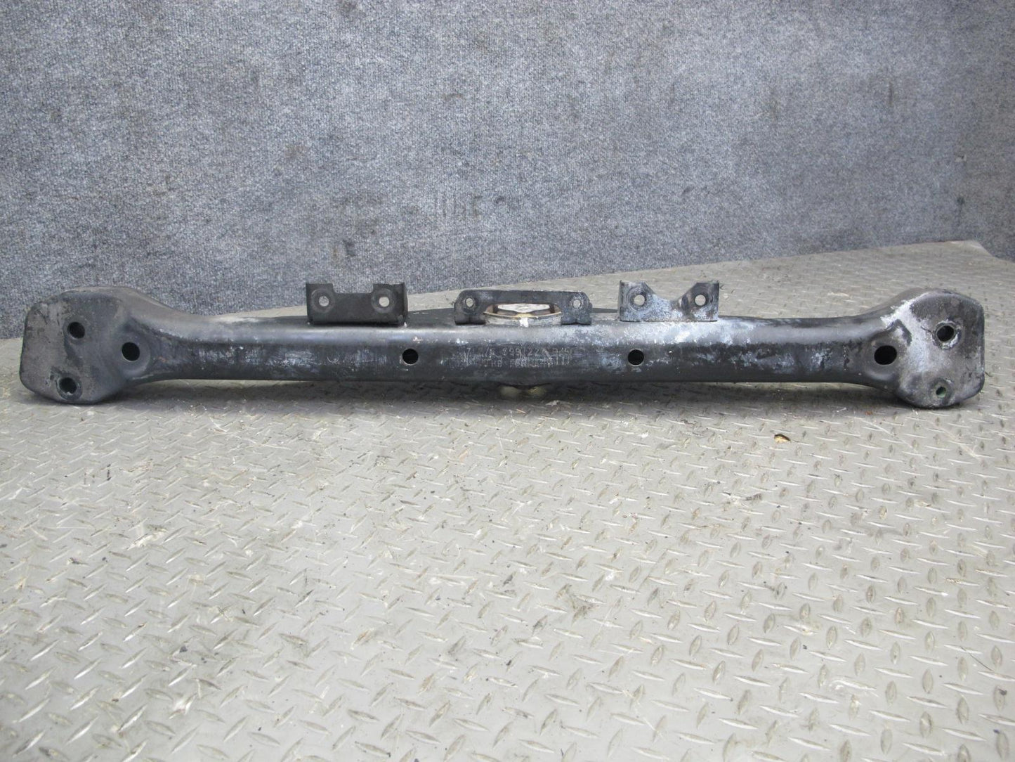 2003-2006 Porsche Cayenne 955 Transmission Crossmember Mount Support 7L0399227B