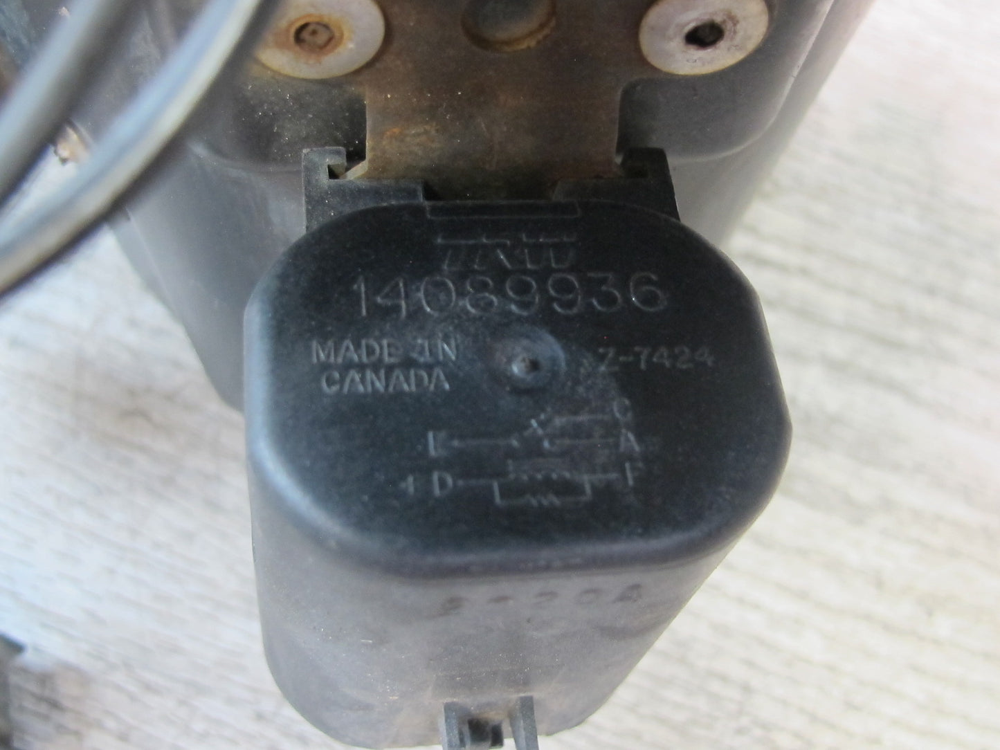 92-93 Chevrolet Corvette C4 Secondary Air Injection Smog Pump w Relay & Duct OEM