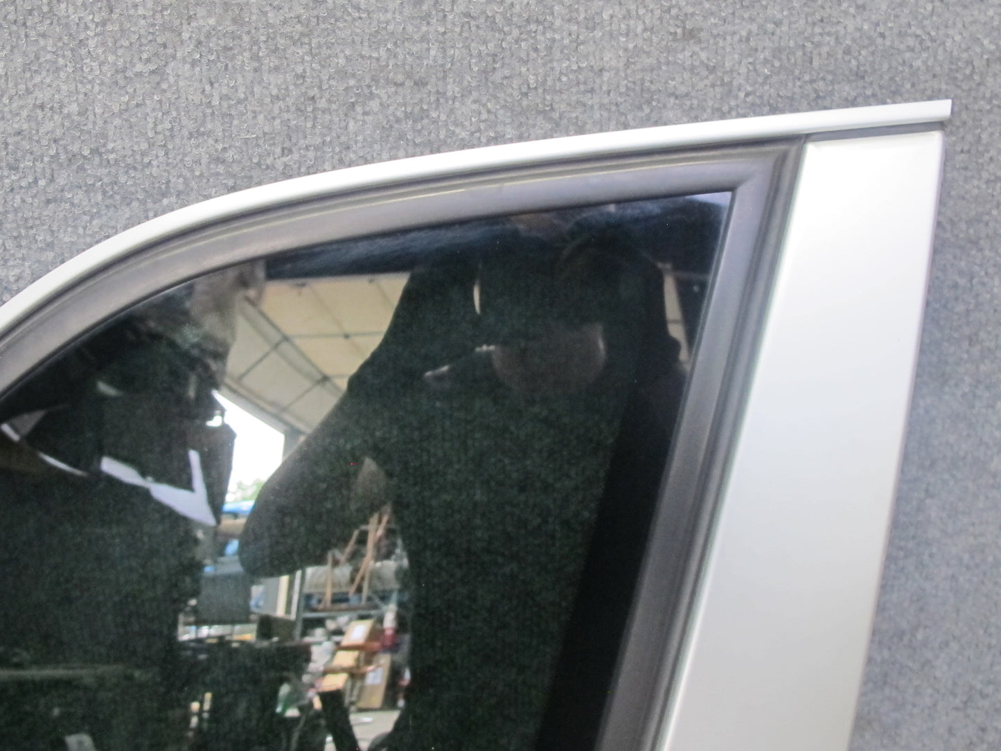2003-2010 Porsche Cayenne 955 957 Rear Right Quarter Glass Window 7L5845298