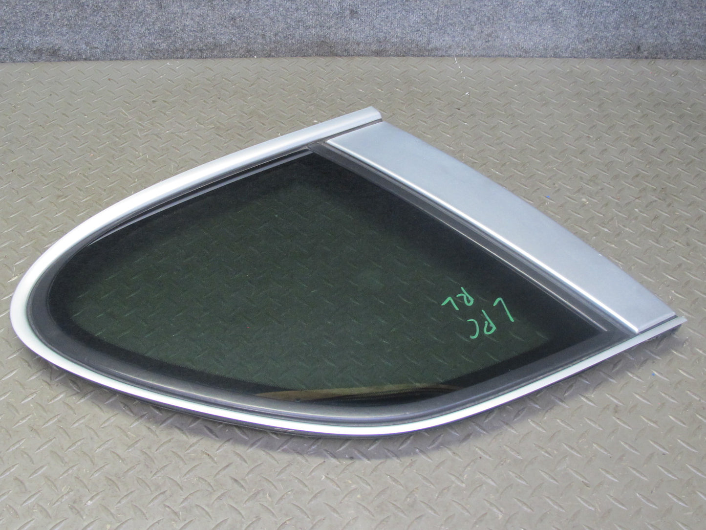 2003-2010 Porsche Cayenne 955 957 Rear Left Quarter Glass Window 7L5845297