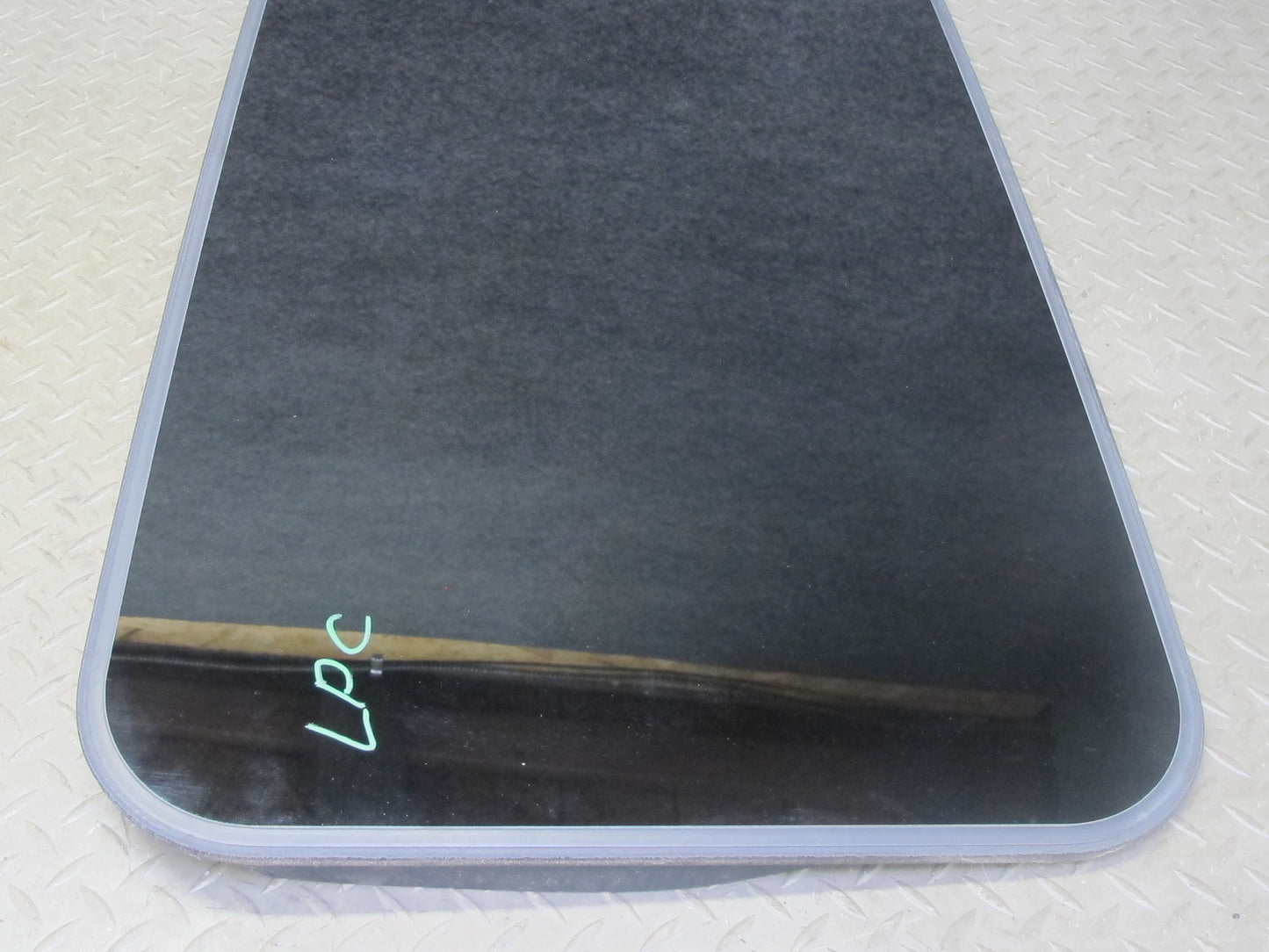 2003-2010 Porsche Cayenne 957 Sunroof Glass Window
