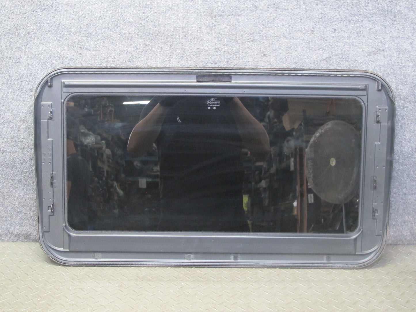 2003-2010 Porsche Cayenne 957 Sunroof Glass Window