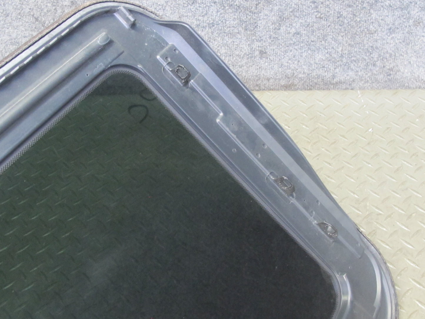 2003-2010 Porsche Cayenne 957 Sunroof Glass Window