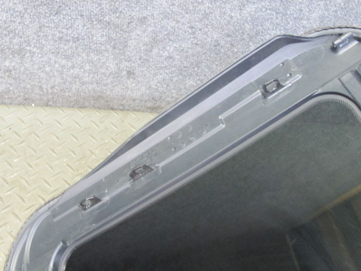 2003-2010 Porsche Cayenne 957 Sunroof Glass Window