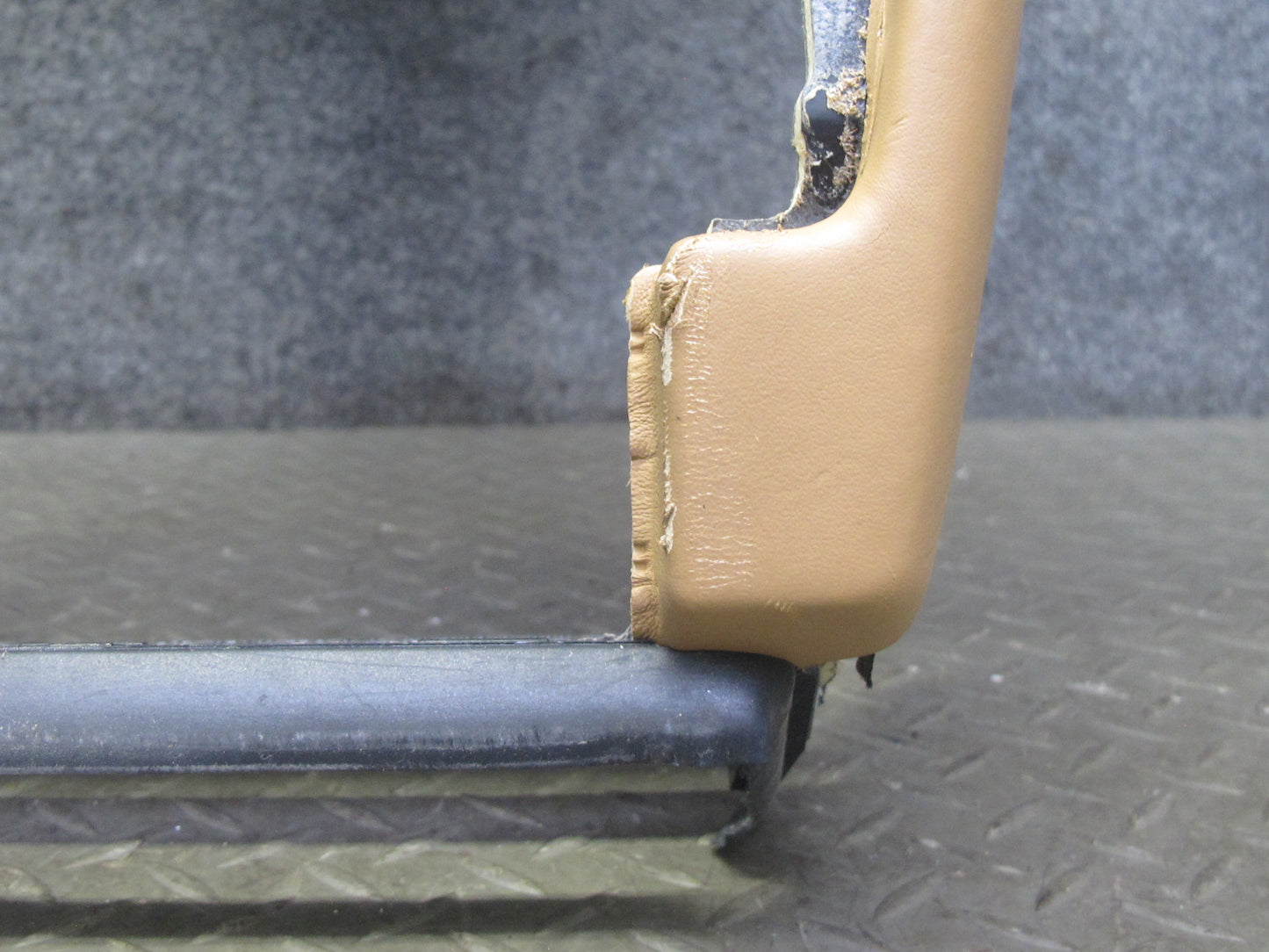 2003-2010 Porsche Cayenne 957 Dash Center Trim Bezel Cover Panel Sand Beige
