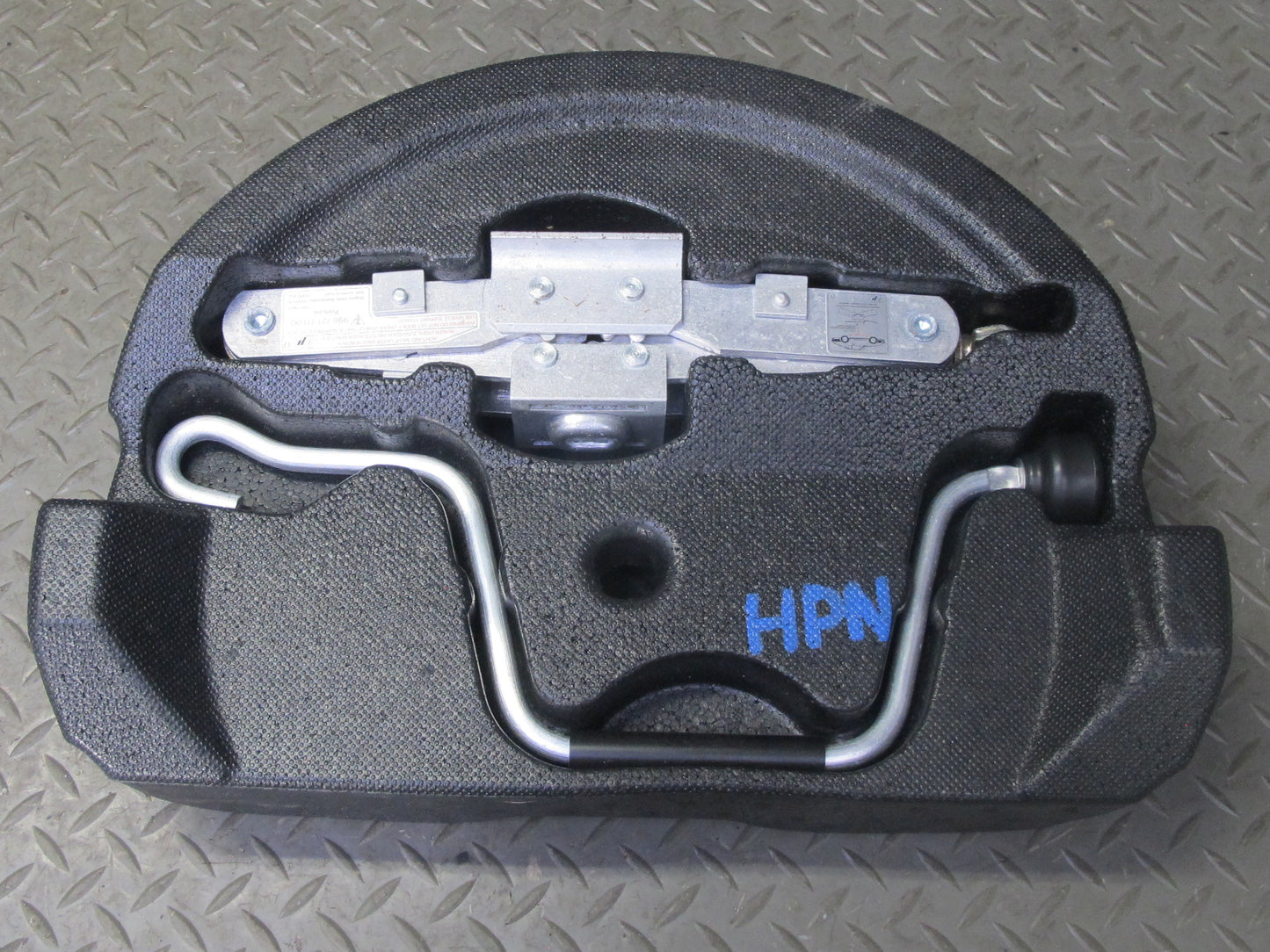 1999-2005 Porsche 911 996 Spare Tire Wheel Tool Jack KIT Set W/ Case & Foam