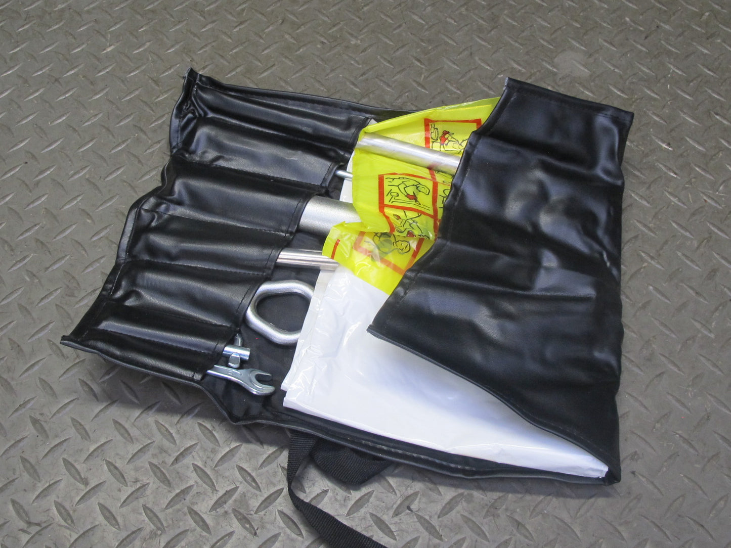 1999-2005 Porsche 911 996 Spare Tire Wheel Tool Jack KIT Set W/ Case & Foam