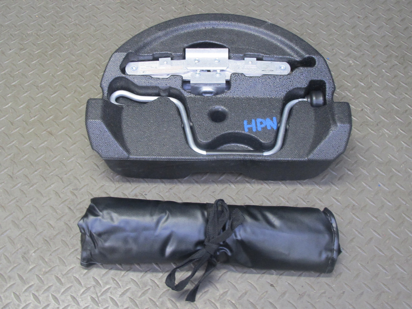 1999-2005 Porsche 911 996 Spare Tire Wheel Tool Jack KIT Set W/ Case & Foam