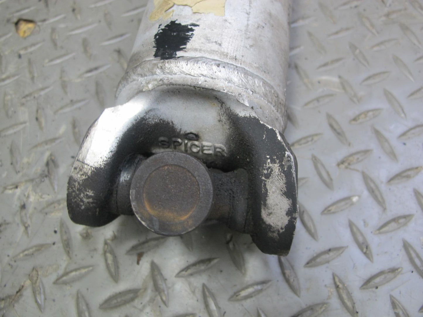 84-96 Chevrolet Corvette C4 Rear A/T Driveshaft Drive Shaft 10054289 OEM