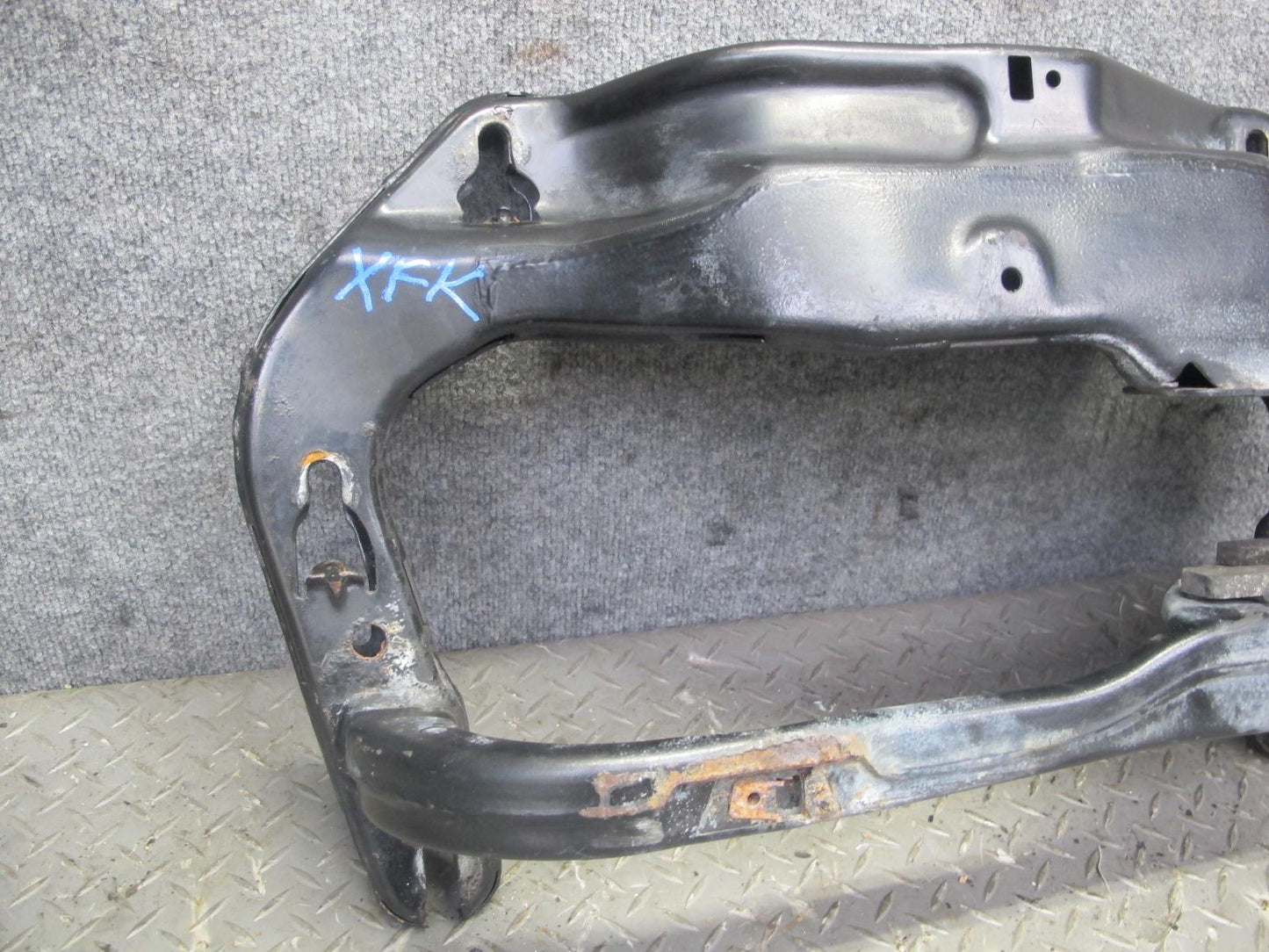 2014-2018 BMW F15 X5 Automatic Transmission Crossmember Support Bracket