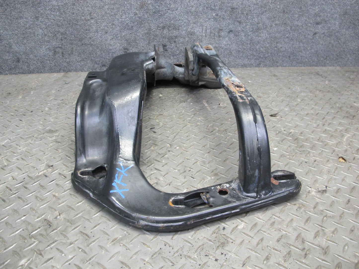 2014-2018 BMW F15 X5 Automatic Transmission Crossmember Support Bracket