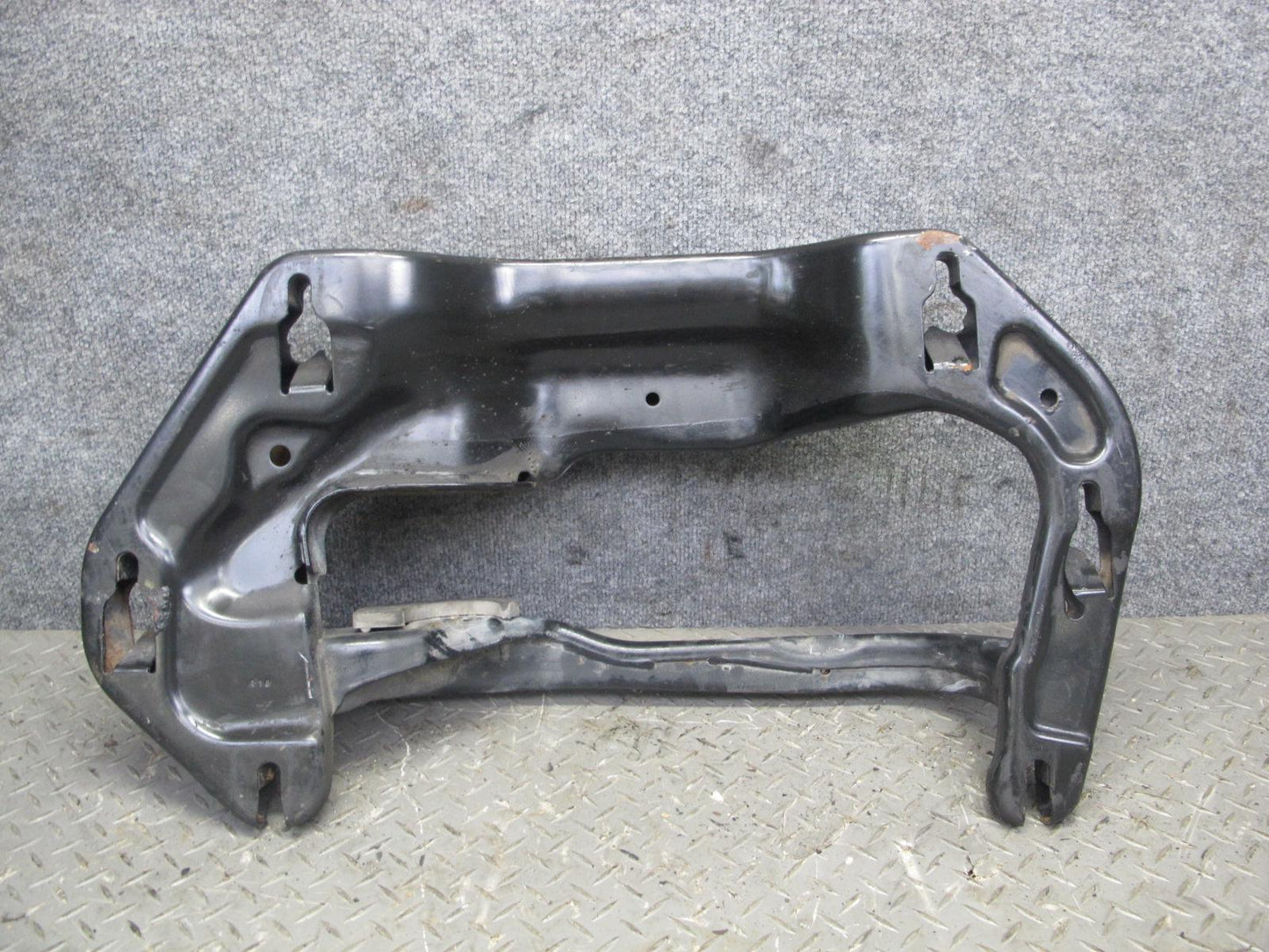 2014-2018 BMW F15 X5 Automatic Transmission Crossmember Support Bracket