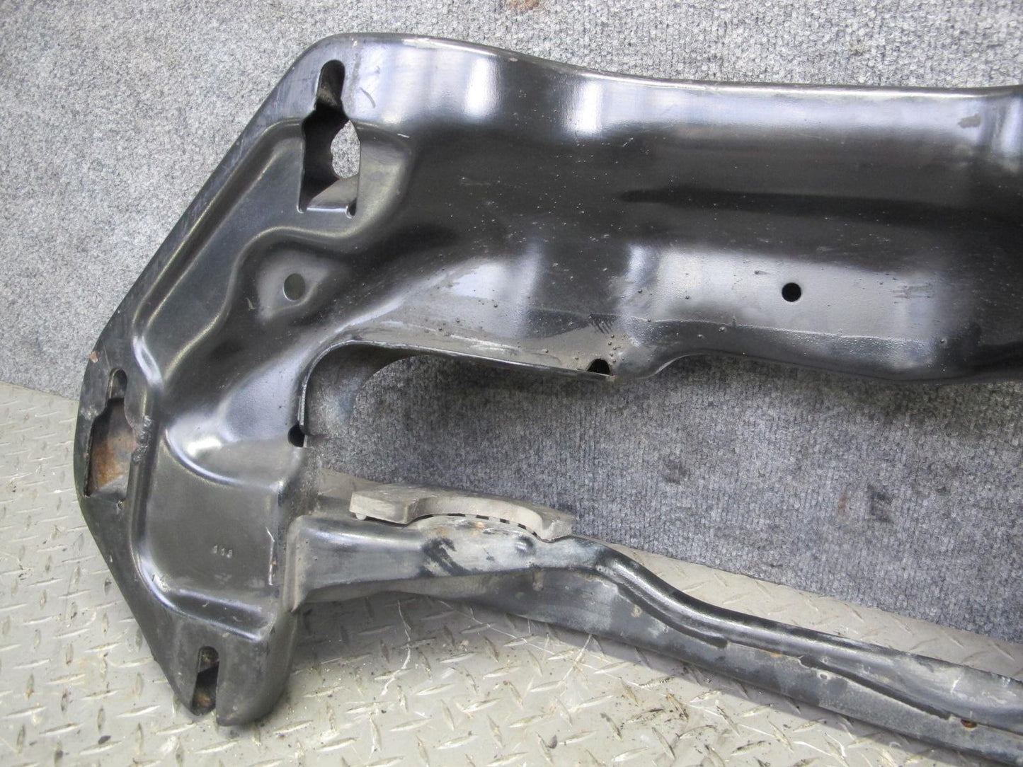 2014-2018 BMW F15 X5 Automatic Transmission Crossmember Support Bracket