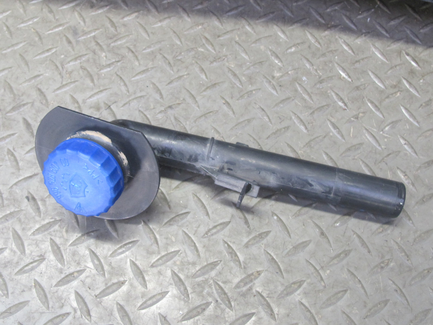 1999-2005 Porsche 911 Carrera 996 Windshield Washer Reservoir Tank W/ Pump