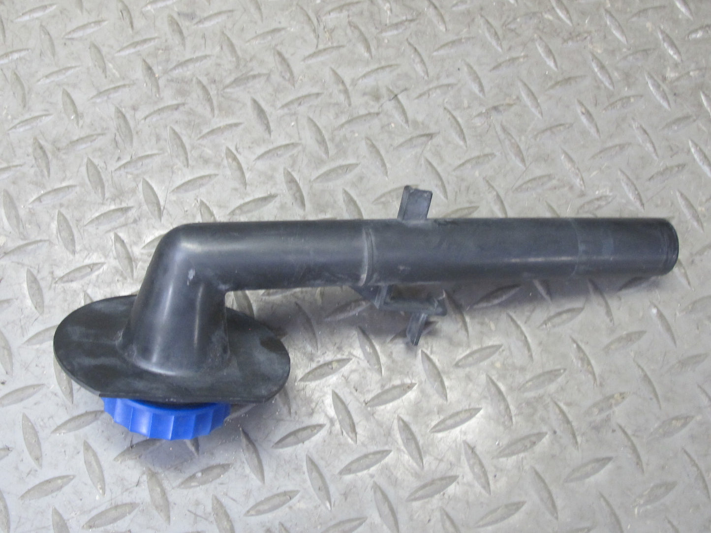 1999-2005 Porsche 911 Carrera 996 Windshield Washer Reservoir Tank W/ Pump
