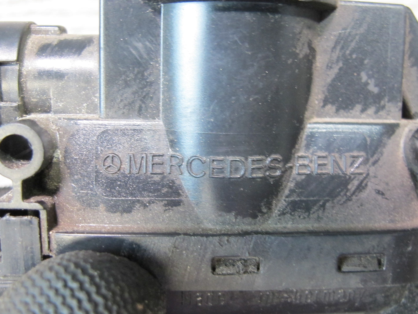 86-89 Mercedes R107 560SL Front Left Driver Door Lock Vacuum Actuator OEM