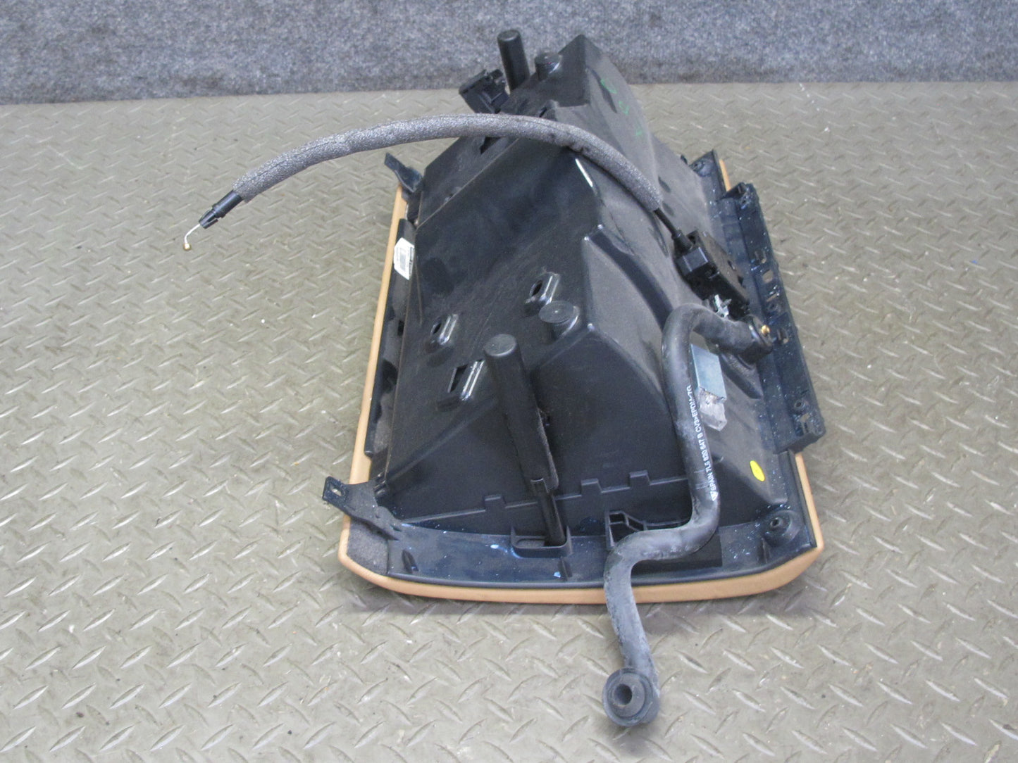 2003-2010 Porsche Cayenne 955 957 Dash Glove Box Compartment Storage
