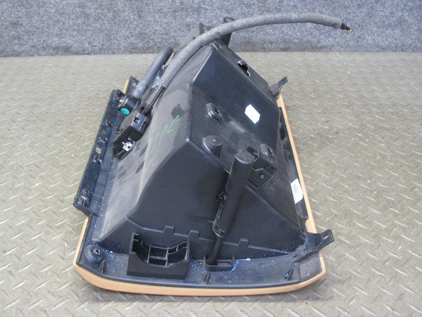 2003-2010 Porsche Cayenne 955 957 Dash Glove Box Compartment Storage