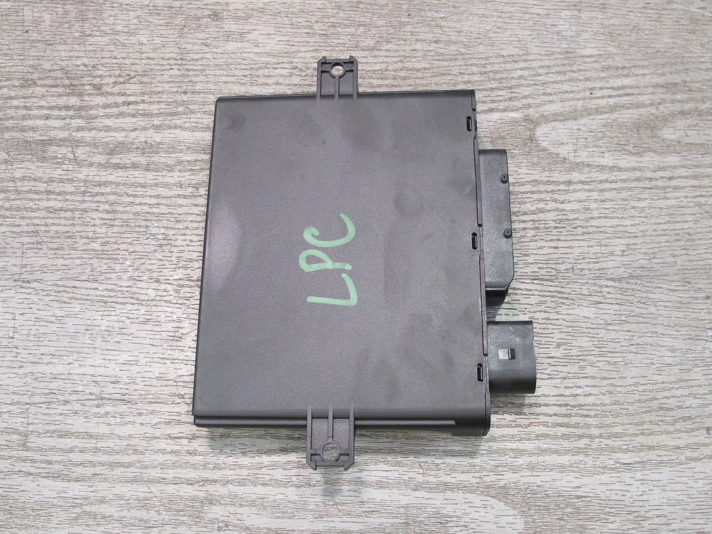 2008-2010 Porsche Cayenne 957 Keyless Entry Control Module 3D0909137E
