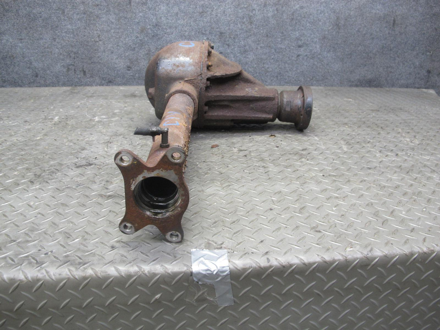 99-01 Isuzu Vehicross 4WD Front Differential Carrier 4.30 Ratio 130K OEM