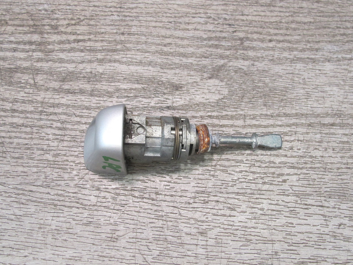 2008-2010 Porsche Cayenne 957 Front Left Door Lock Cylinder