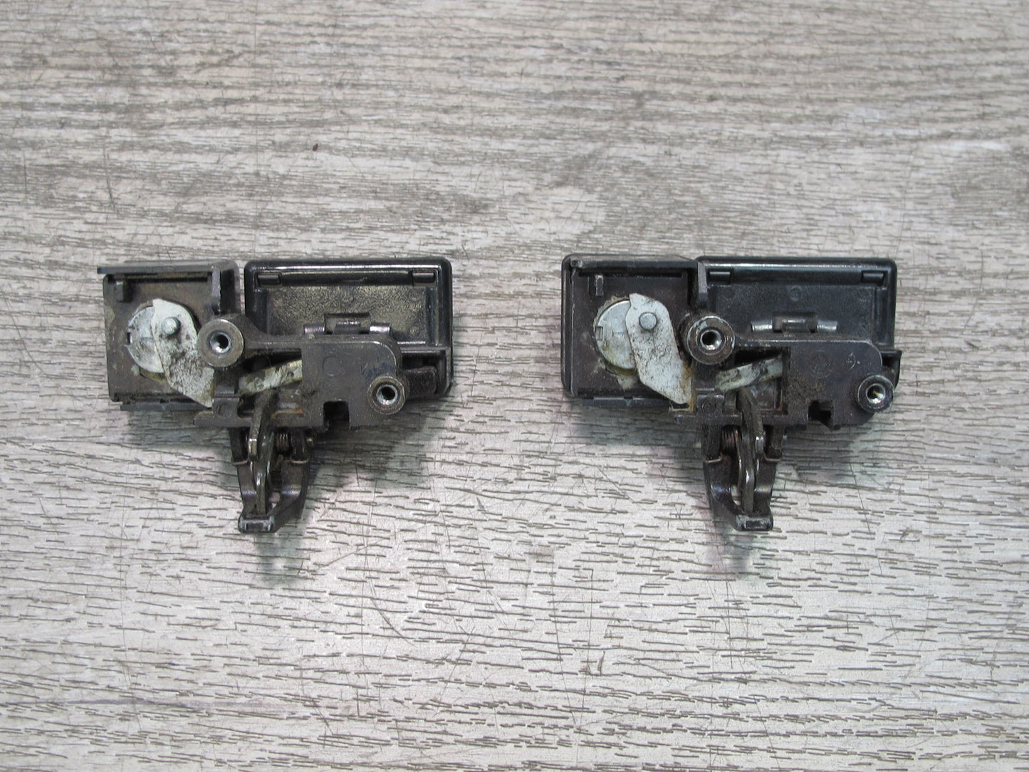 00-05 Toyota MR2 Spyder ZZW30L M/T ECU ECM Ignition Glove Door Lock KEY Set OEM