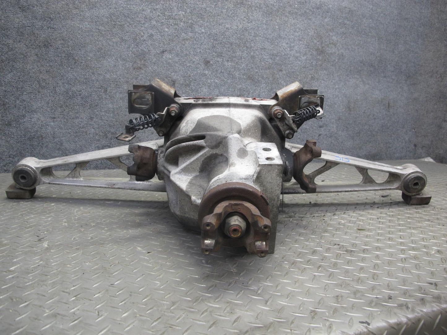 88-96 Chevrolet Corvette C4 A/T Dana 36 Rear Differential Carrier 2.59 Ratio OEM