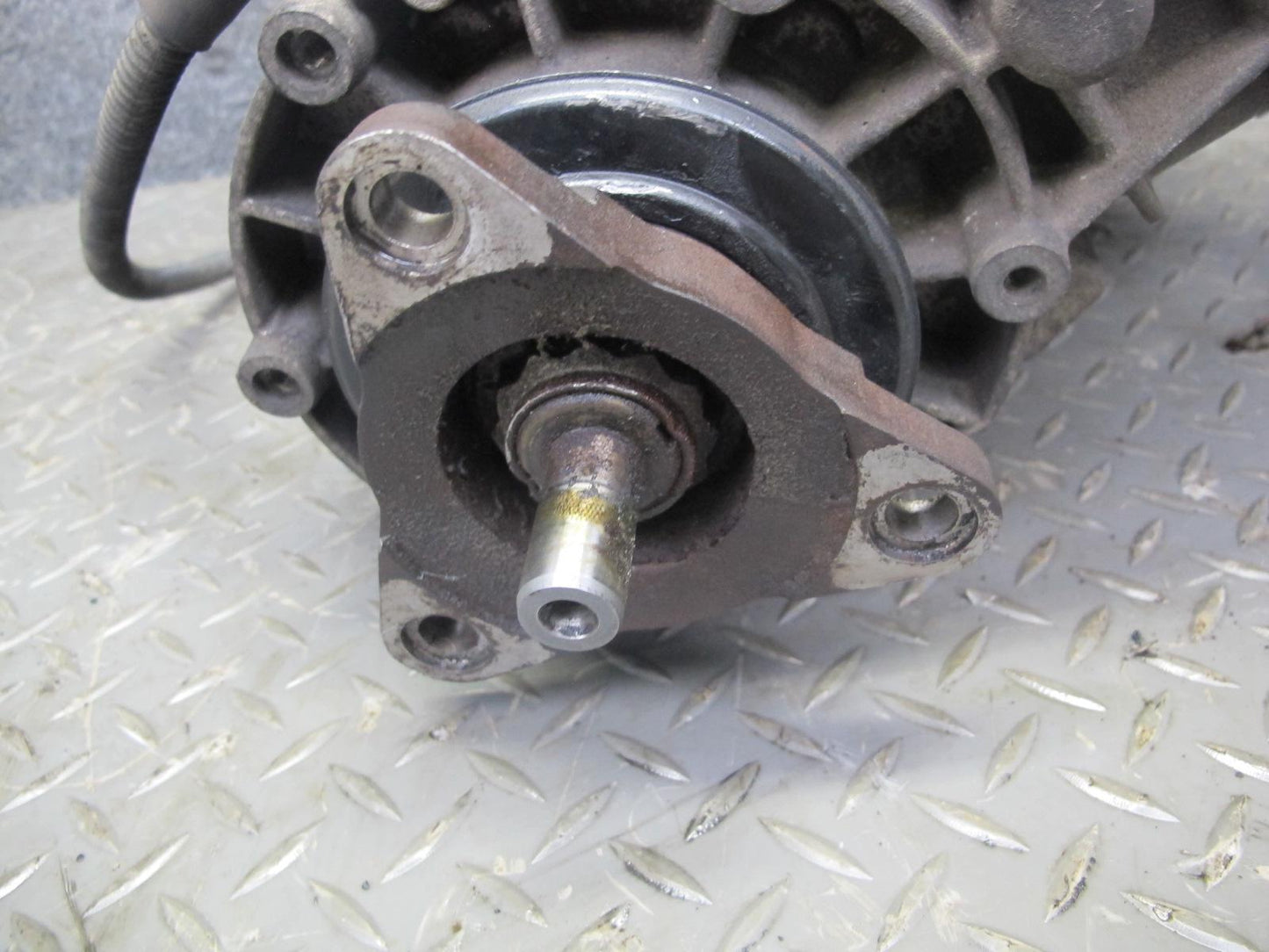 2008-2010 Porsche Cayenne 957 Turbo A/T Transfer Case Box 0AD341041H 159k Miles