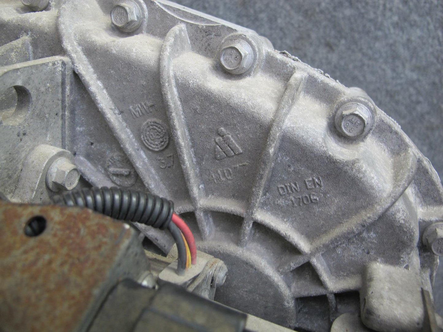 2008-2010 Porsche Cayenne 957 Turbo A/T Transfer Case Box 0AD341041H 159k Miles